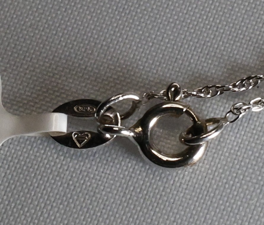 0.25ctw Round White Diamond Sterling Silver Heart Pendant 18 Inch Chain – NWT