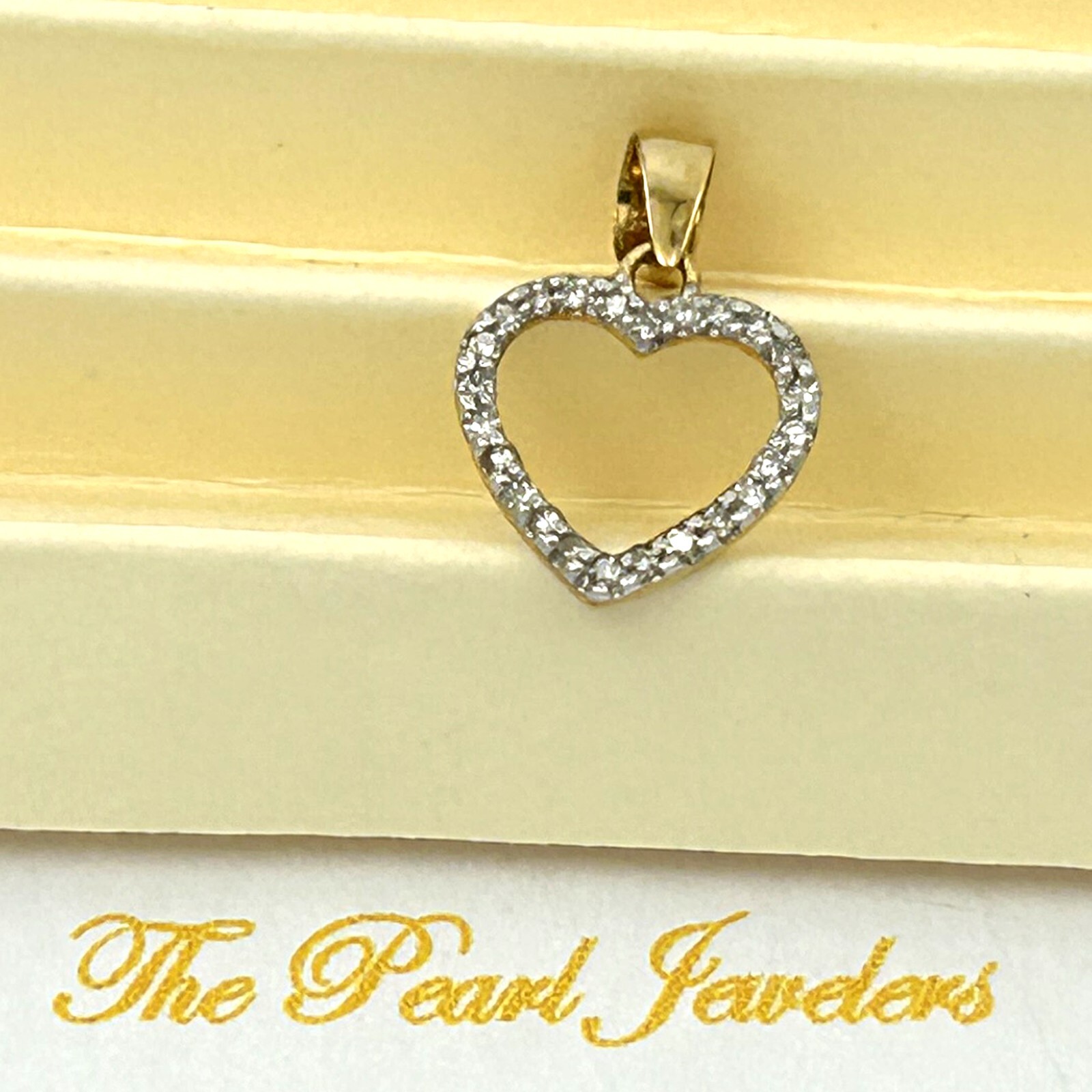 Beautiful & Love Heart 14kt Solid Yellow Gold Diamond Pendant Necklace