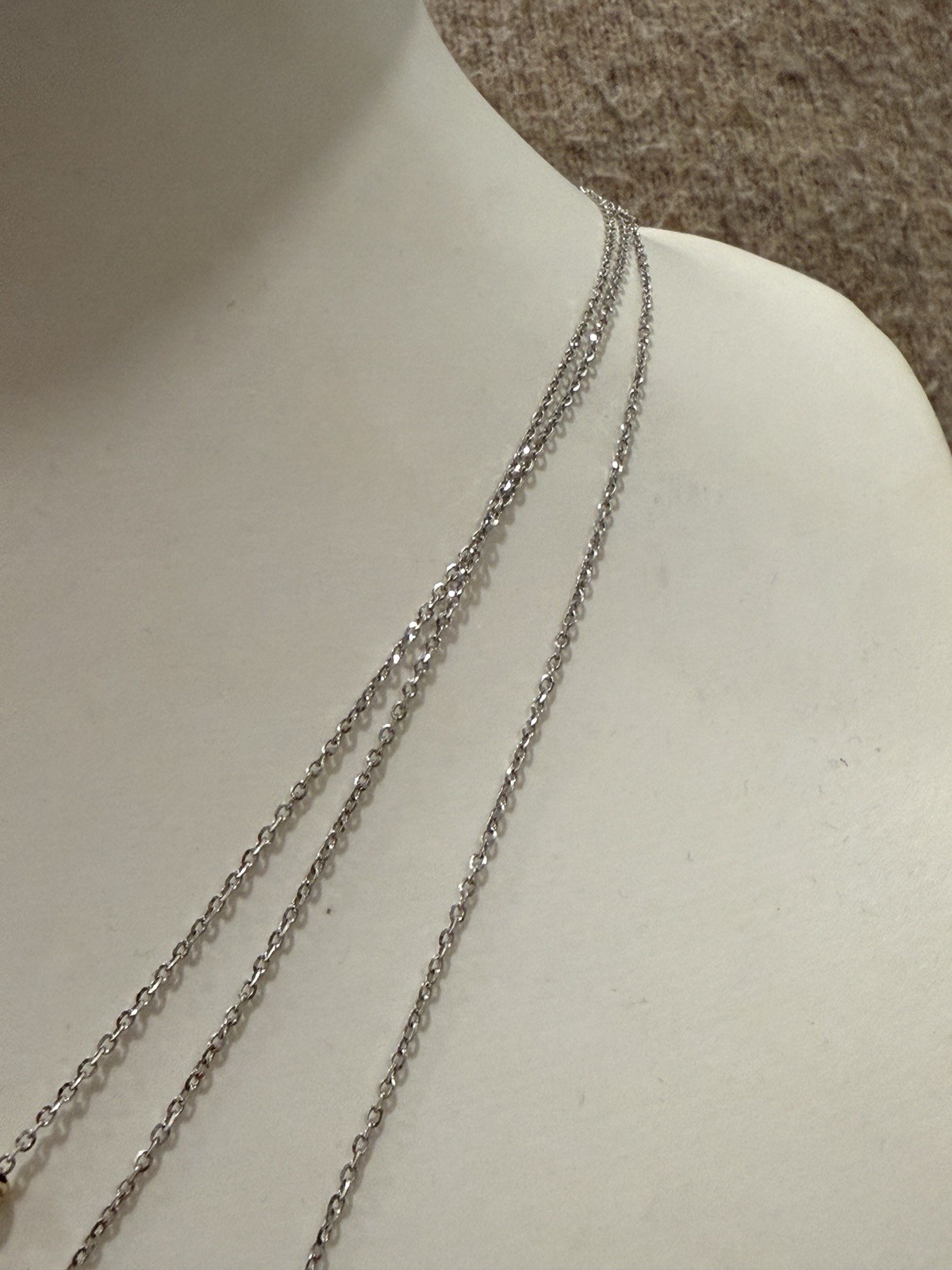 Gorgeous 18k Solid Gold Women Three Hearts Necklace 9.6 Grams