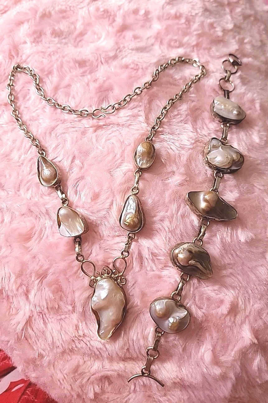 Baroque Freshwater Necklace and Bracelet set . 925
