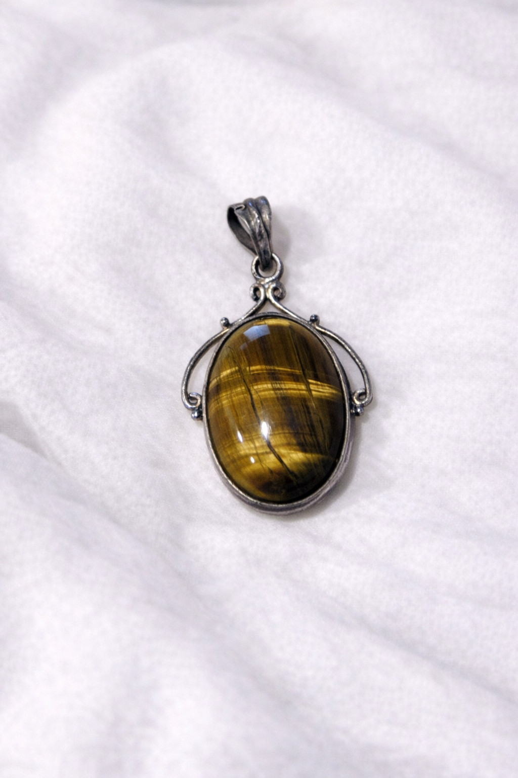 Sterling Silver Tiger’s Eye Pendant Oval Cabochon .925 11g