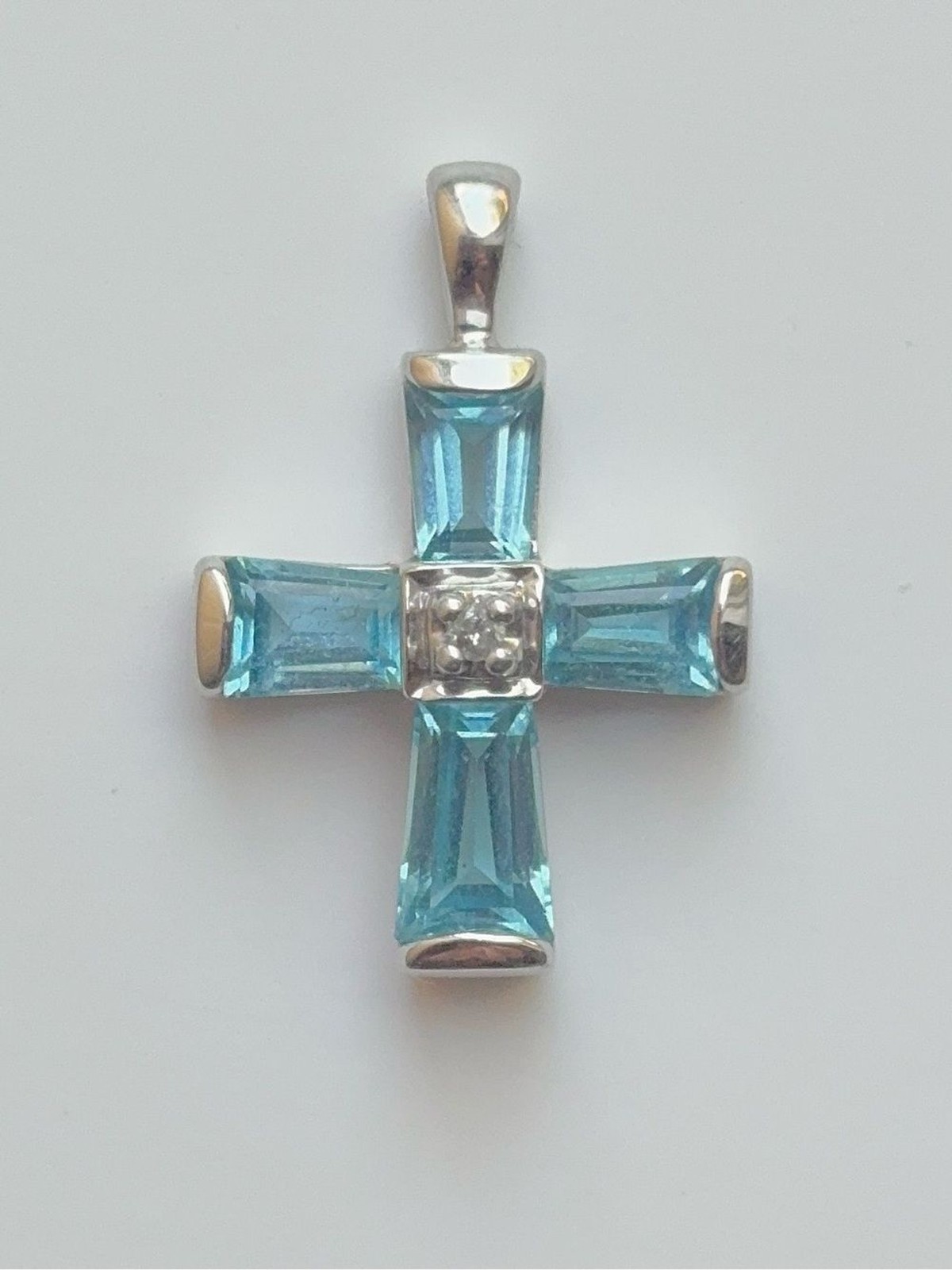 14k White Gold Vintage Diamond Blue Topaz Gemstone Cross Pendant