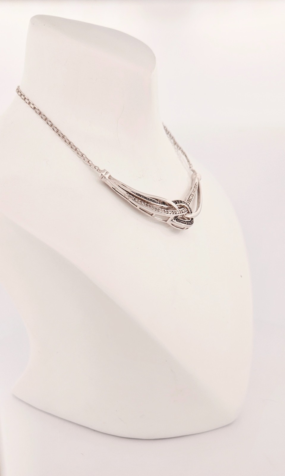 Louis J Meyer sterling silver genuine black & white diamond necklace 17.5″