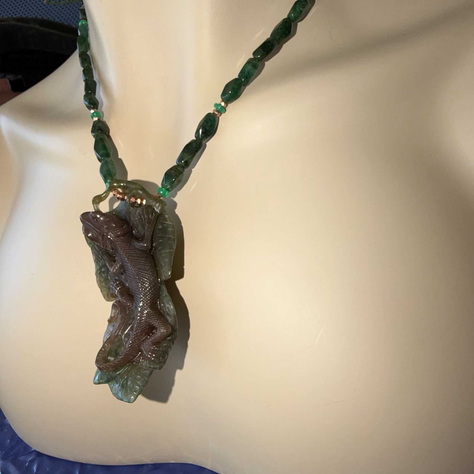 HAND CARVED INDIAN AGATE LIZARD GREEN ADVENTURINE & OPAL ARTISAN NECKLACE SET