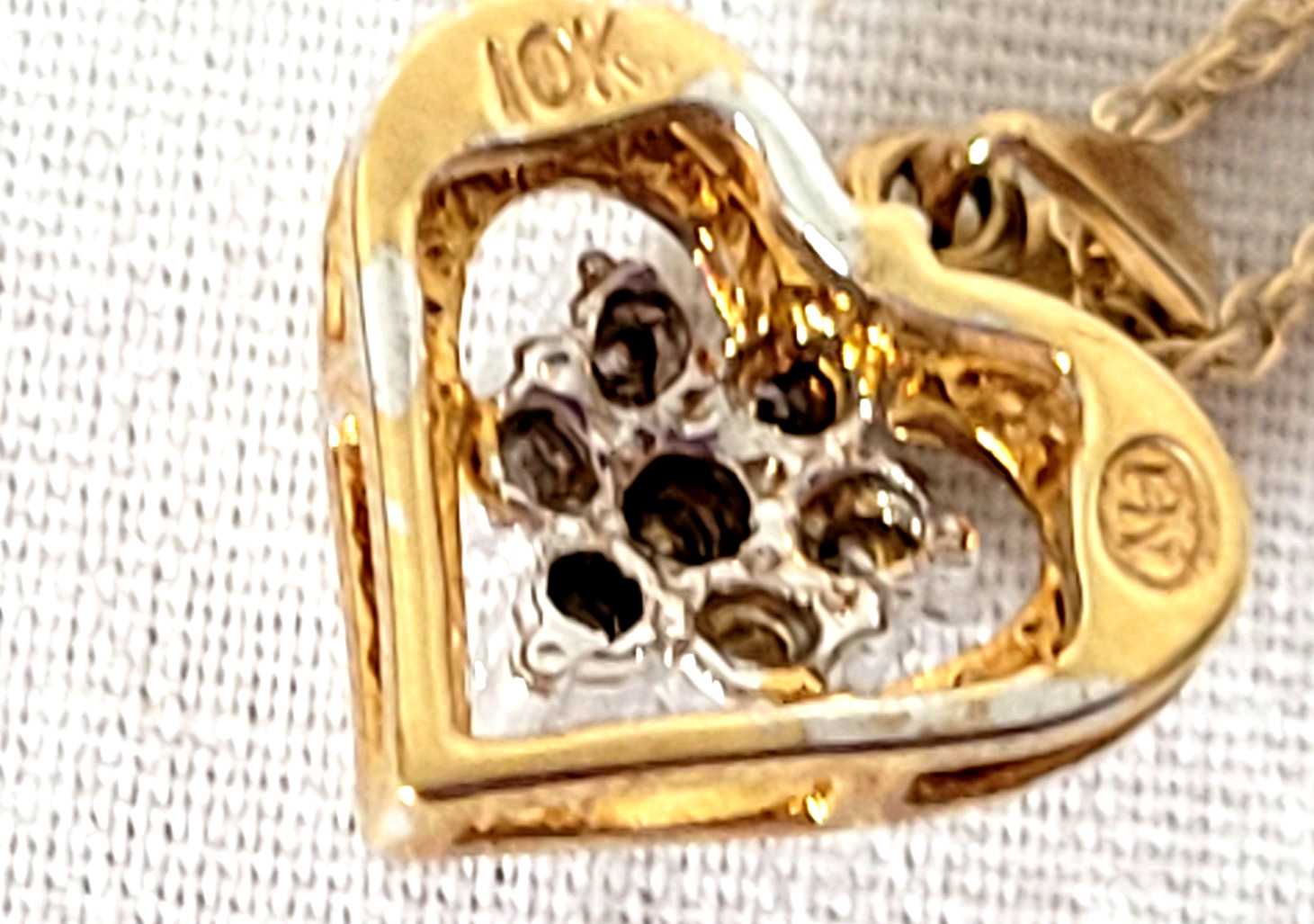 Solid 10K Gold Diamond Cluster Heart Pendant Necklace W 18″ Long 10K Gold Chain