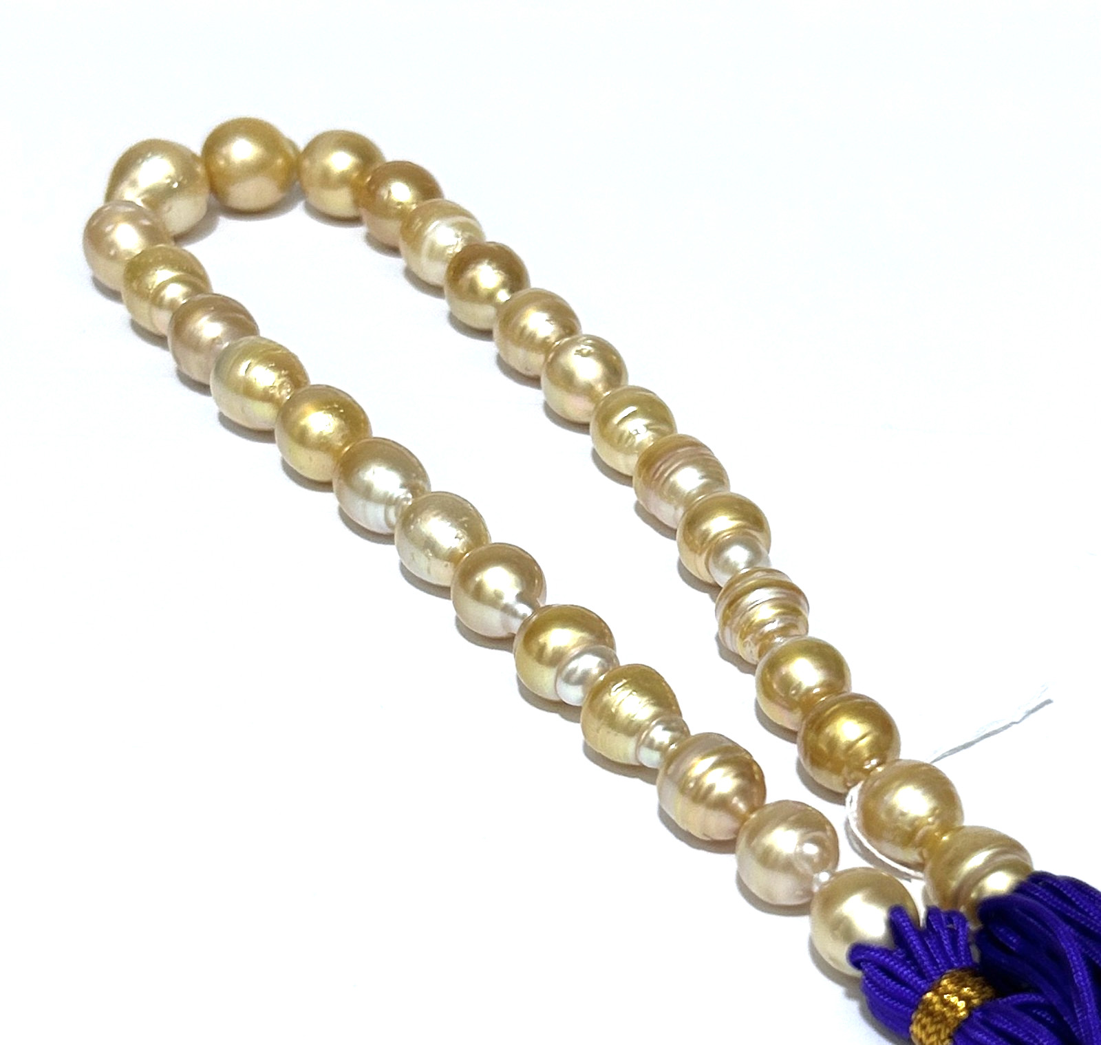 Necklace 11 – 18mm 29 pcs Australia South Sea Natural Gold Over Pearl 16″ Strand