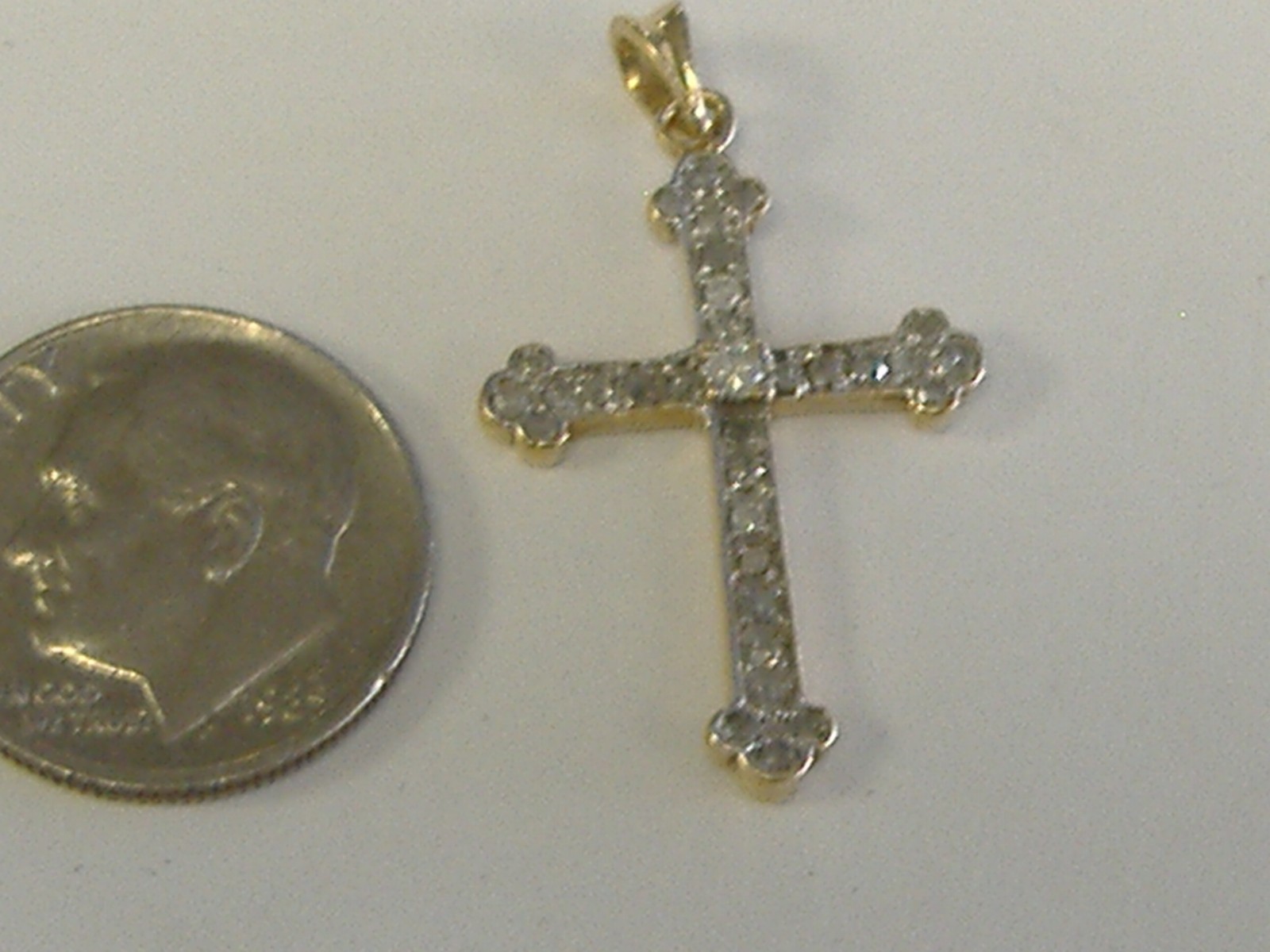 VINTAGE 10K GOLD 0.17 CT TW NATURAL DIAMONDS CROSS 1,1/8″ LONG