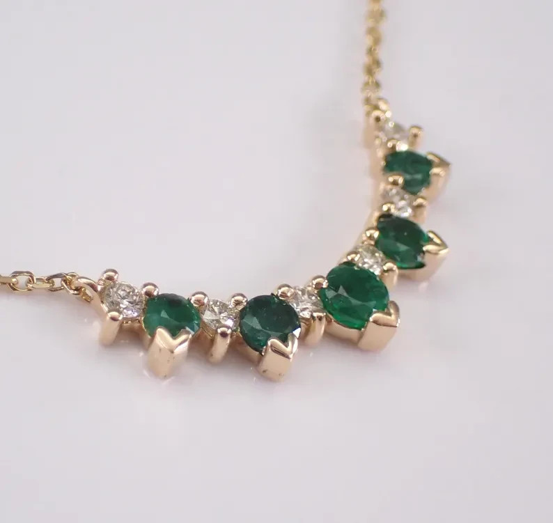 0.20Ct Round Cut Lab-Created Emerald Curved Bar Pendant 14K Yellow Gold Plated
