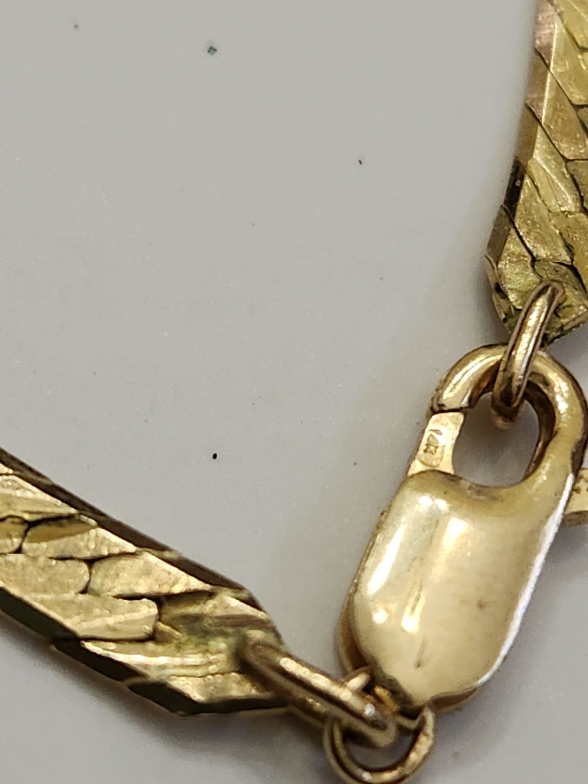 14K Y GOLD Herringbone REVERSIBLE Necklace 11.1 Grams 15 1/4″ Diamond Cut/plain