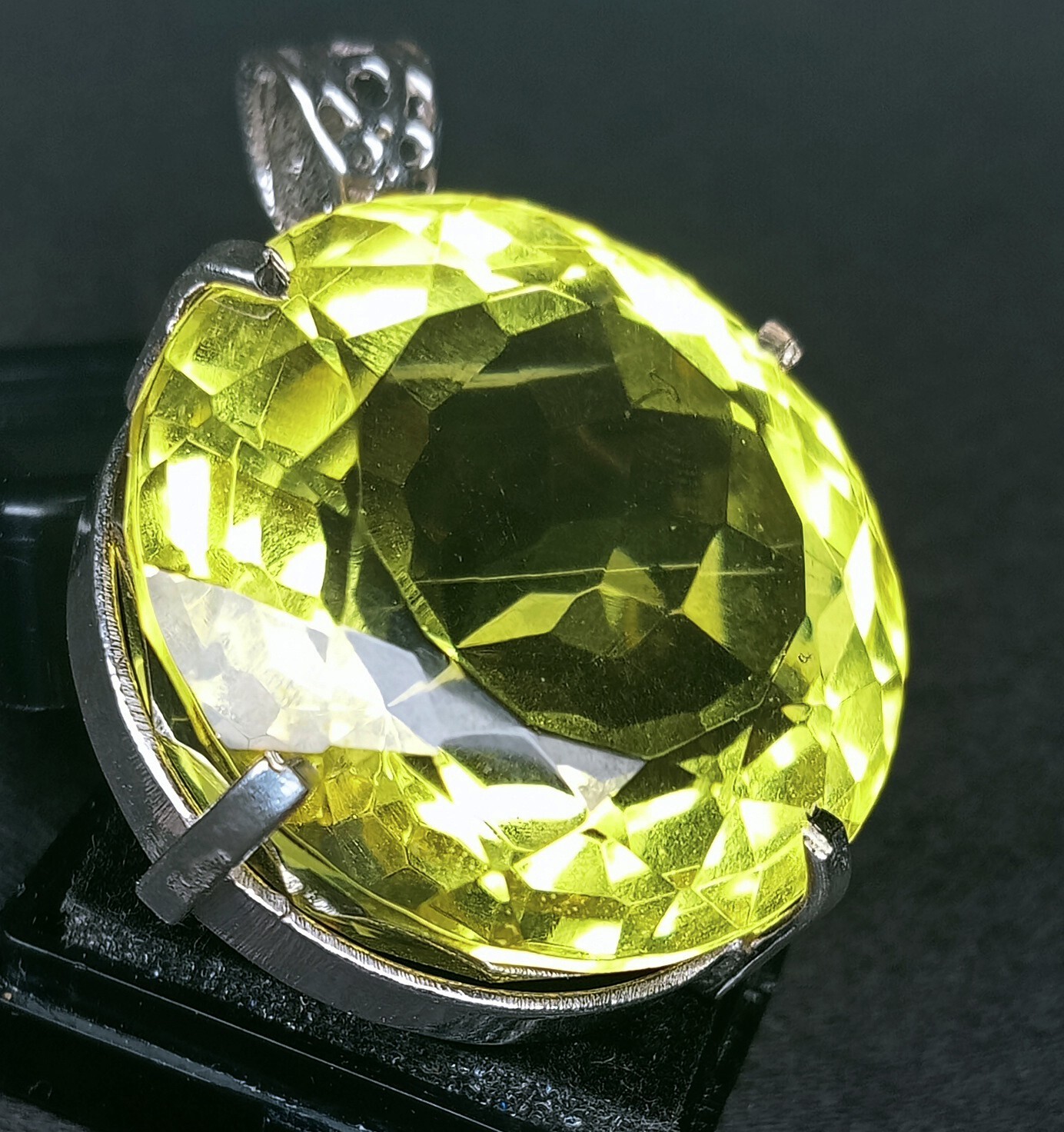 Yellow Topaz Round Cut 138.75 Ct Natural Pendant Loose Gemstone EGL Certified