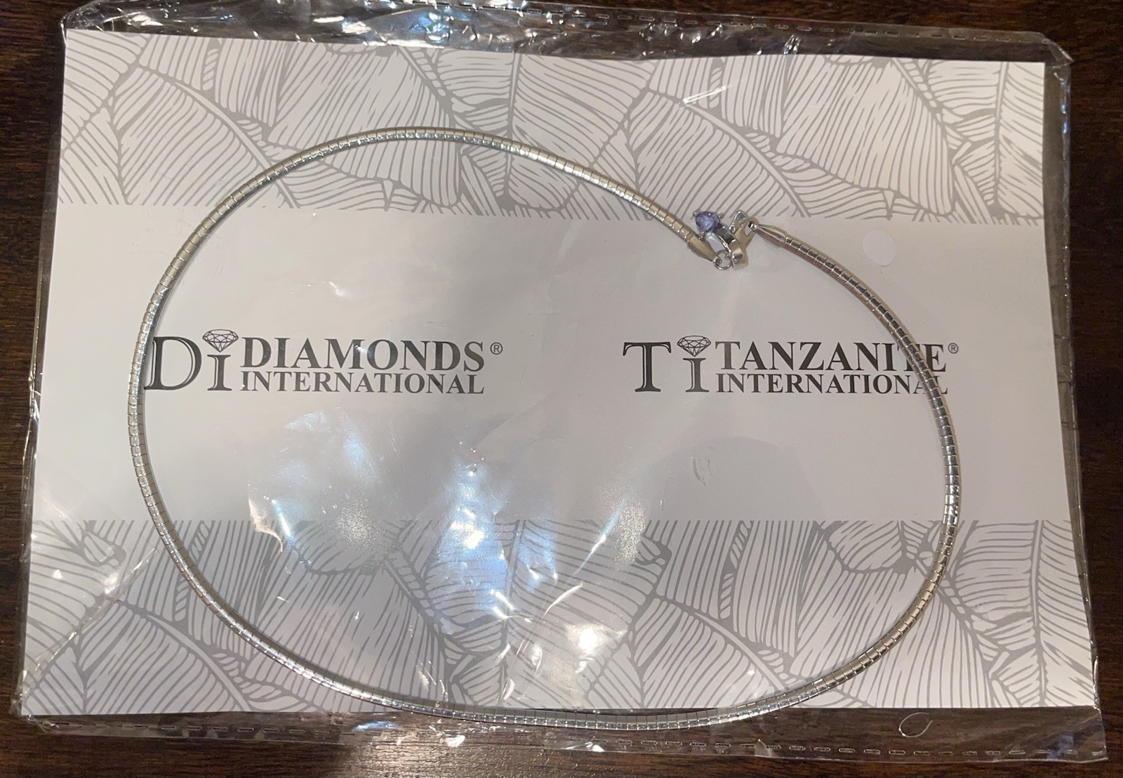 NEW Diamonds International Tanzanite Pendant Trillion Cut 18″ Silver Omega Chain