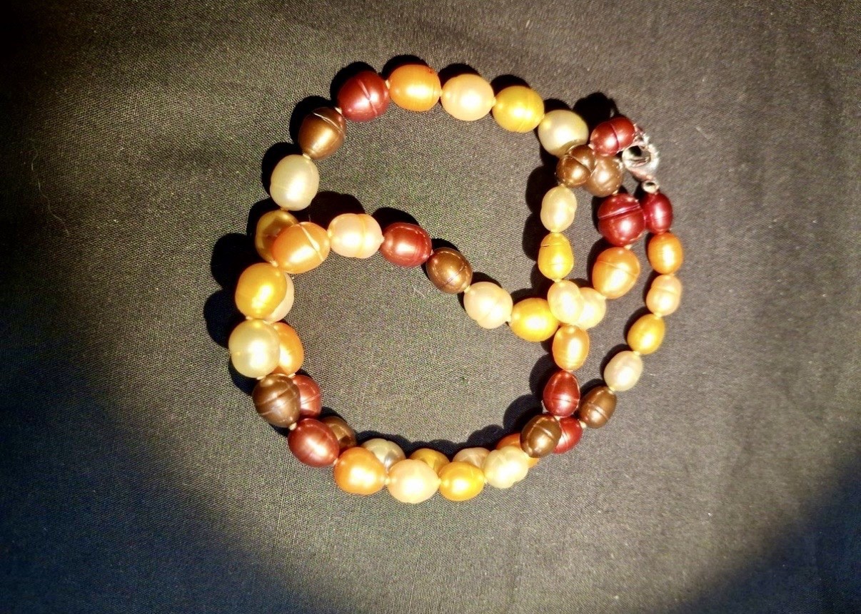 Signed HONORA Multi Mocha Oval Knotted 20in Pearl Necklace W/925 Sterling Clasp
