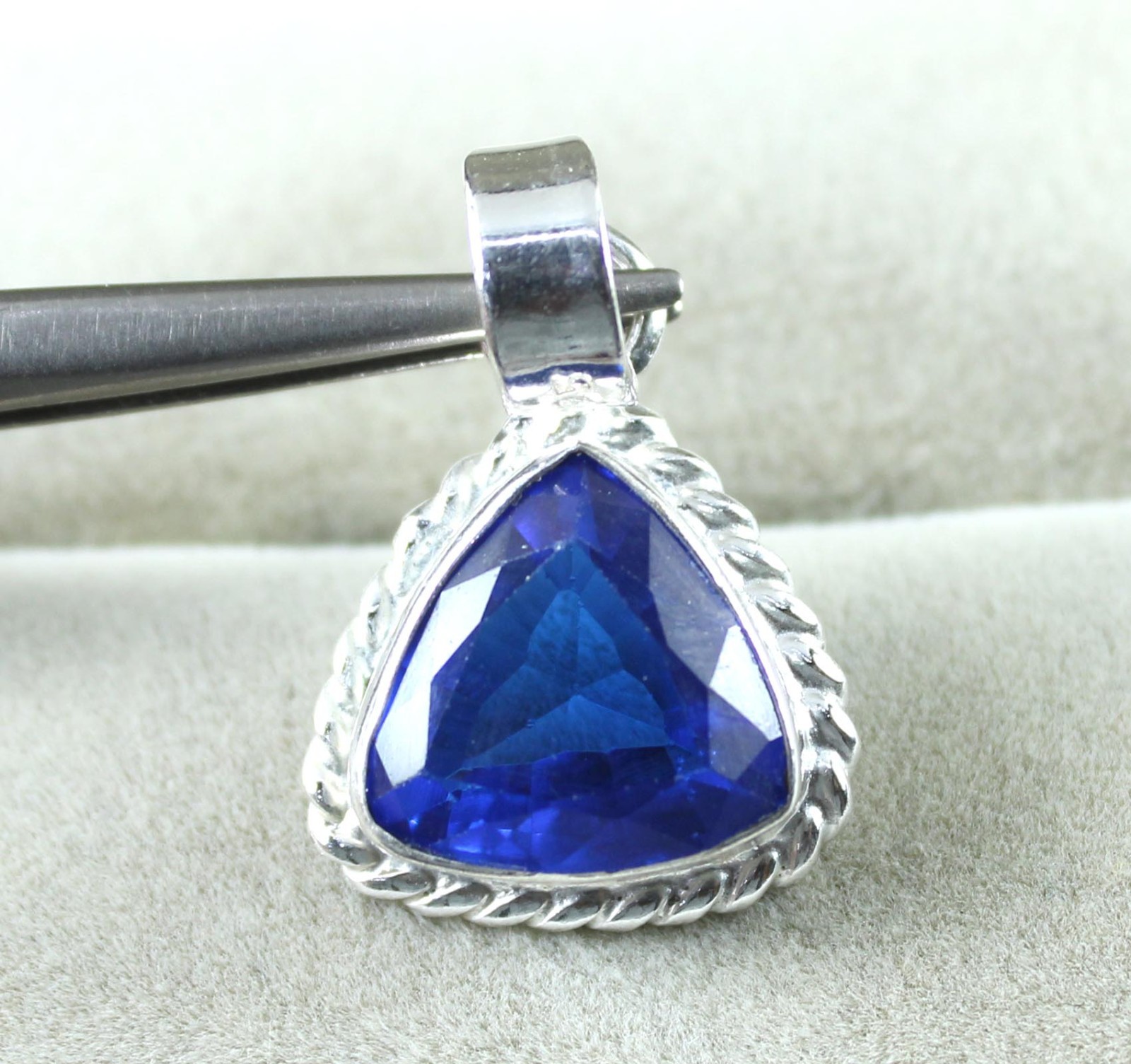 9.95 Carat Natural Trillion Authentic Tanzanite Gemstone Certified Pendant