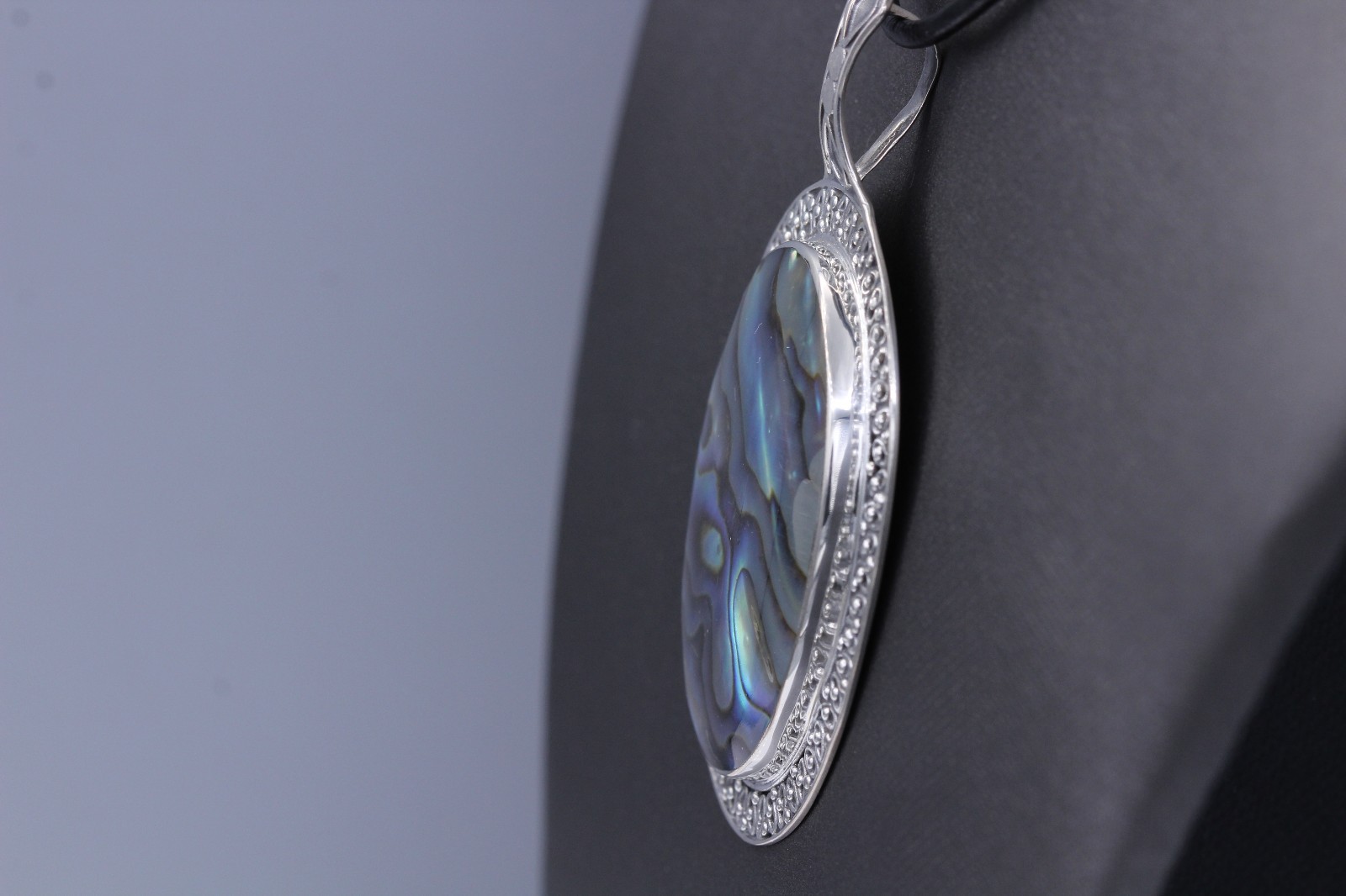 LARGE ABALONE ART NECKLACE SET IN SILVER ORNAMENT BEAUTY STATEMENT