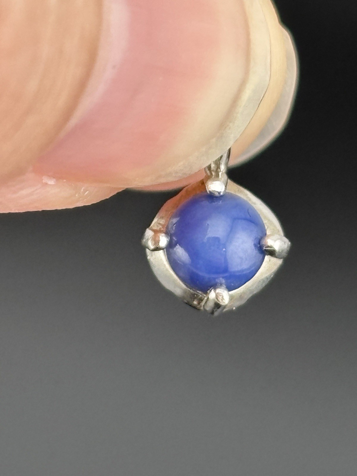Vintage 14k White Gold Blue Star Sapphire Pendant Round Cabochon 7/16″ Petite