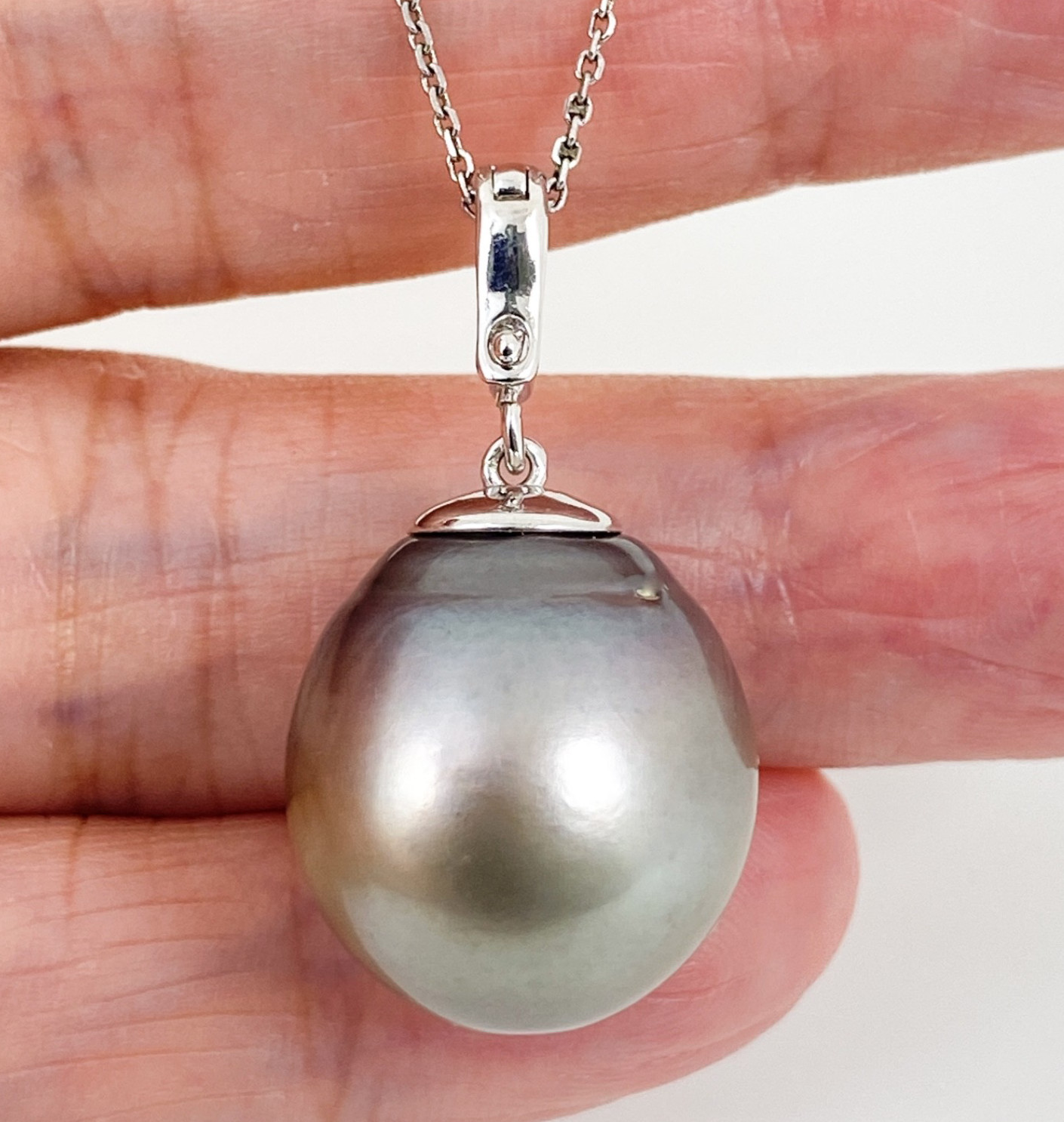 Humongous 17.8 x 19.2 Genuine Tahitian Pearl pendant enhancer, 925 Silver #136SP