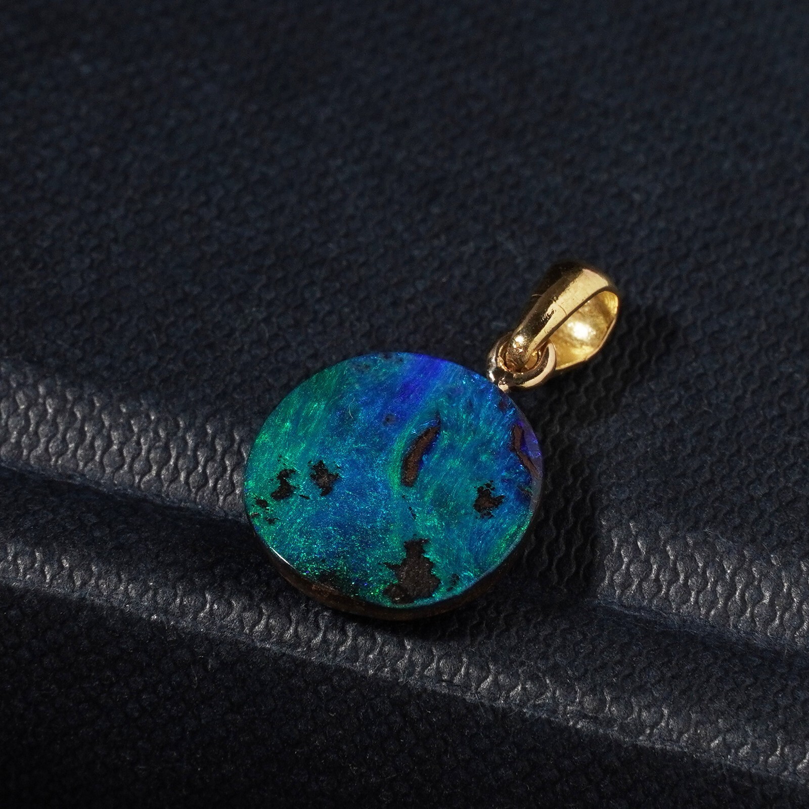 18ct Gold Natural Australian Boulder Opal Button Pendant Porthole Blue Green