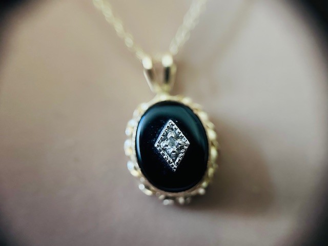 Estate 14K Yellow Gold Onyx & Diamond Pendant Chain Necklace