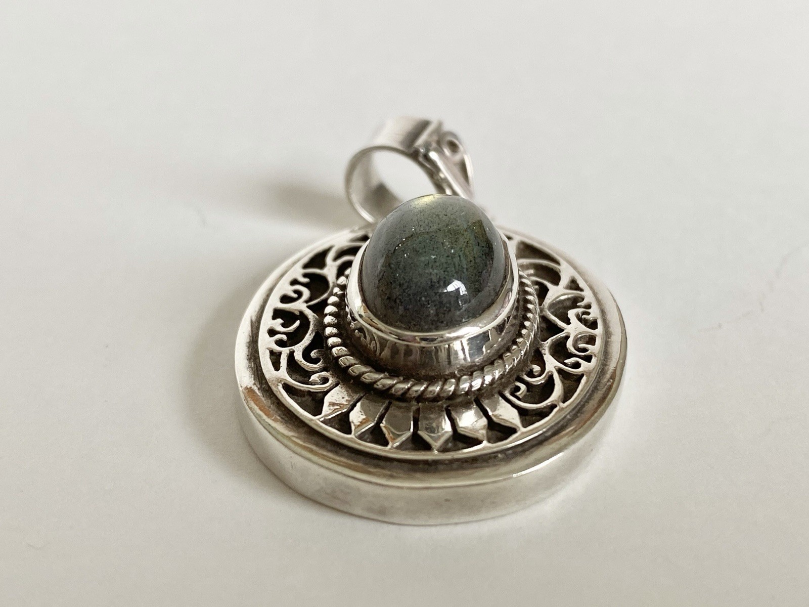 925 Sterling Silver Oval Pendant All Natural Labradorite Gemstone Artist Marked