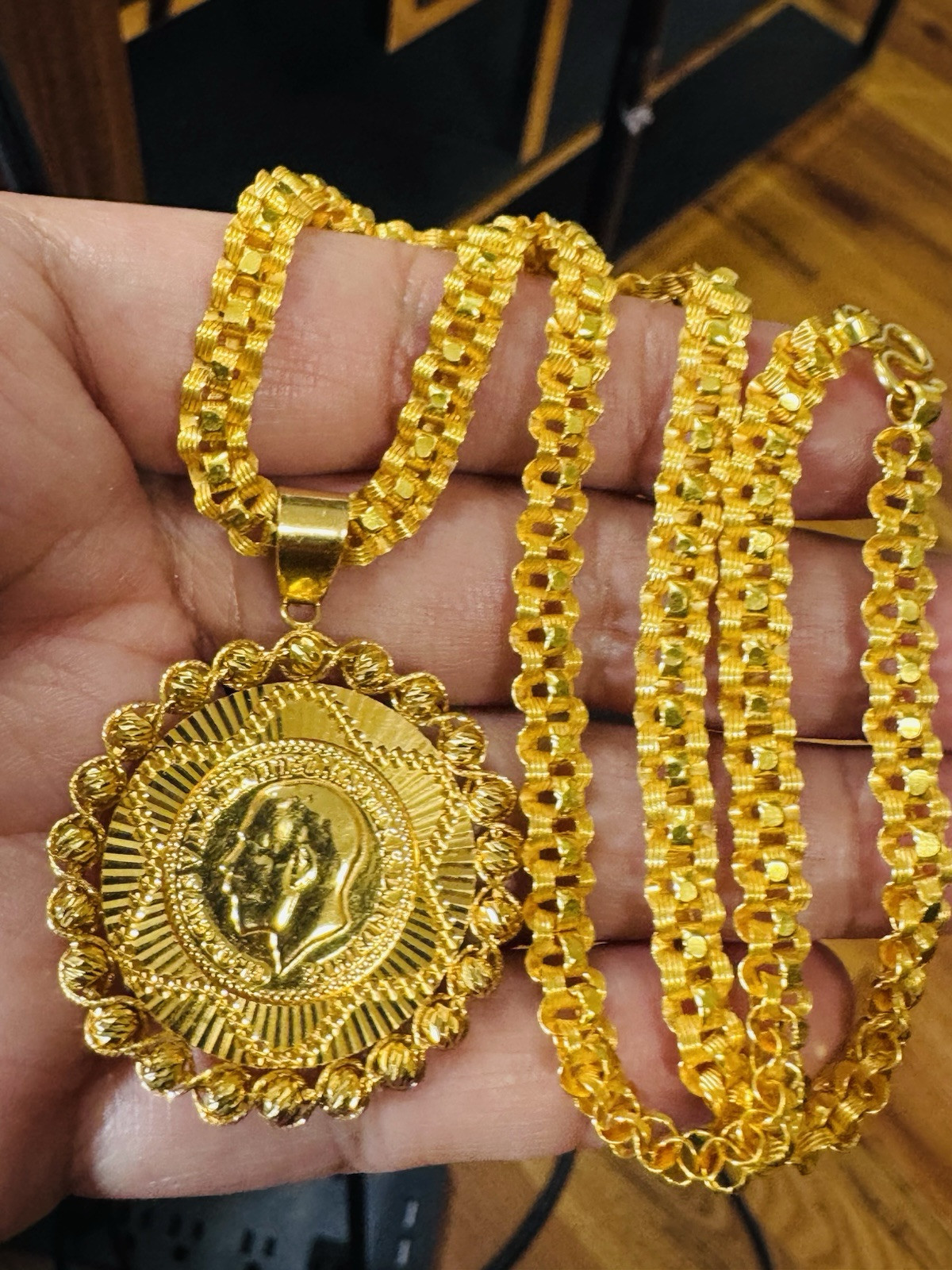 Solid Pure Genuine 22K 916 Dubai Gold Rare Coin Necklace 17.5/18 Inch 6mm 25.14g