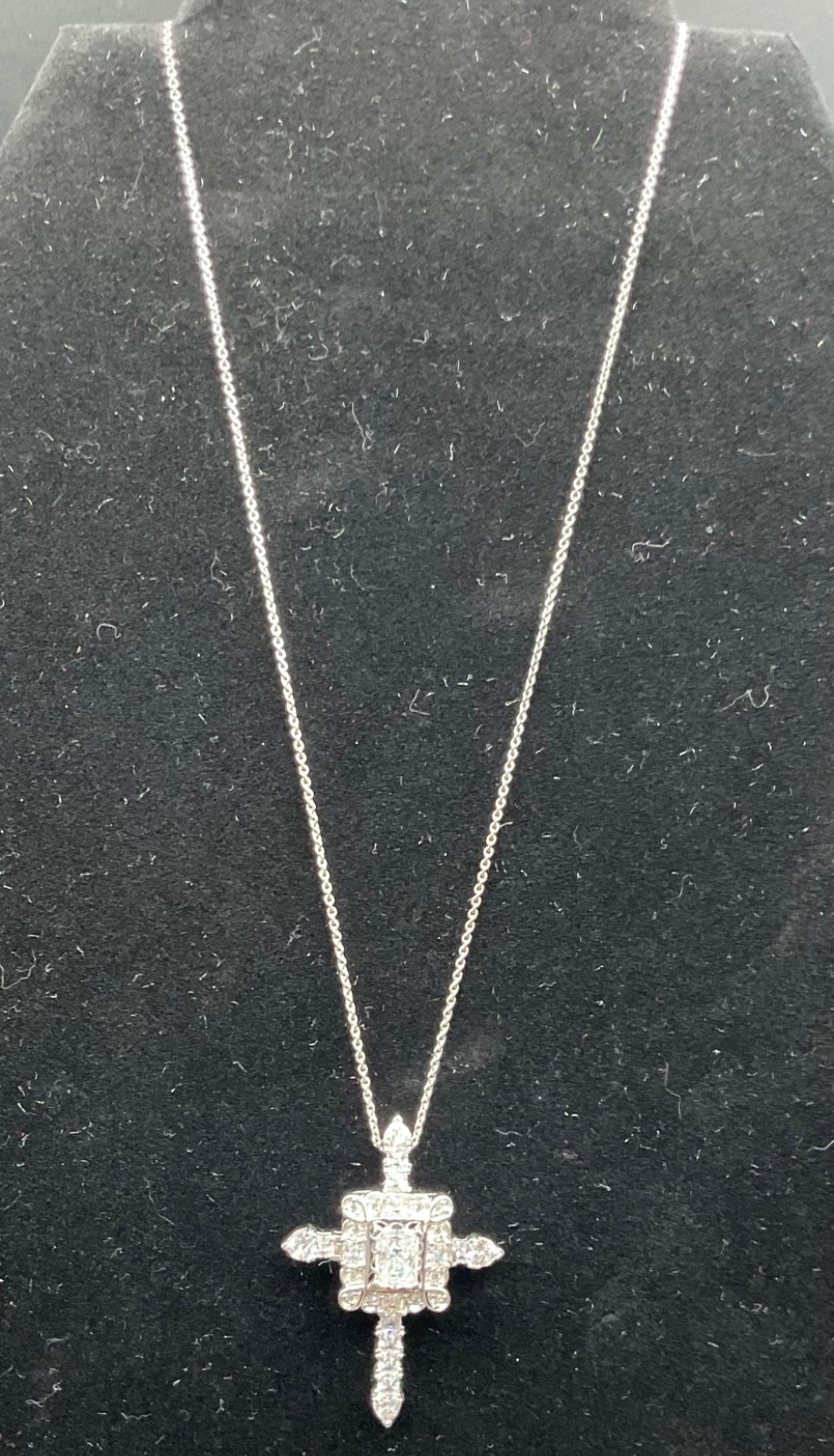 Victoria Wieck Beverly Hills 925 sterling silver CZ Cross 17″ necklace