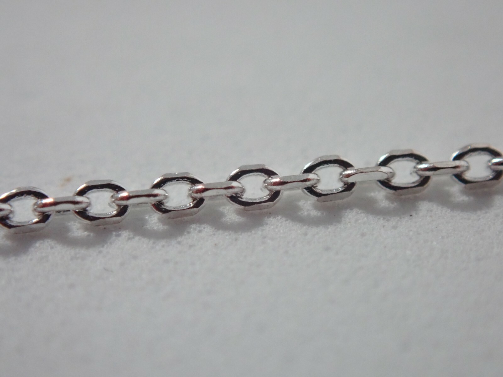 LINKS OF LONDON 925 STERLING SILVER w/ WHITE TOPAZ LOVE KNOT PENDANT NECKLACE