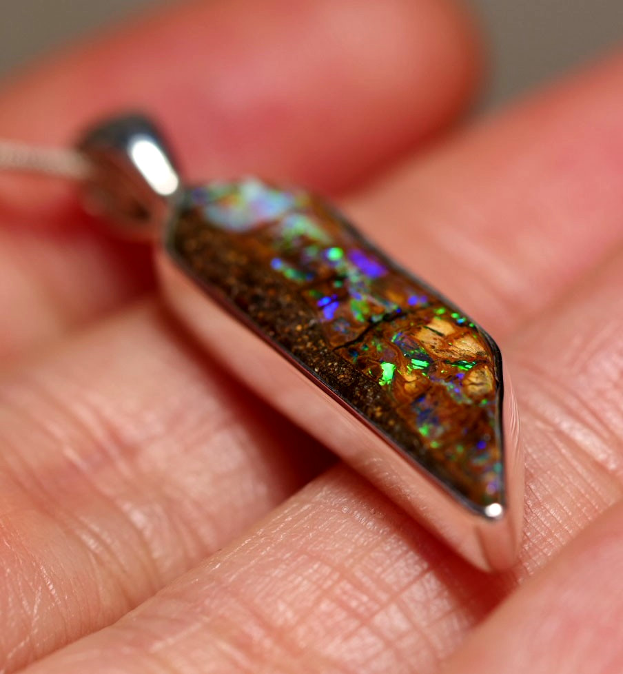 Australia Natural Queensland Solid Boulder Opal Silver 925 Pendant Hallmark