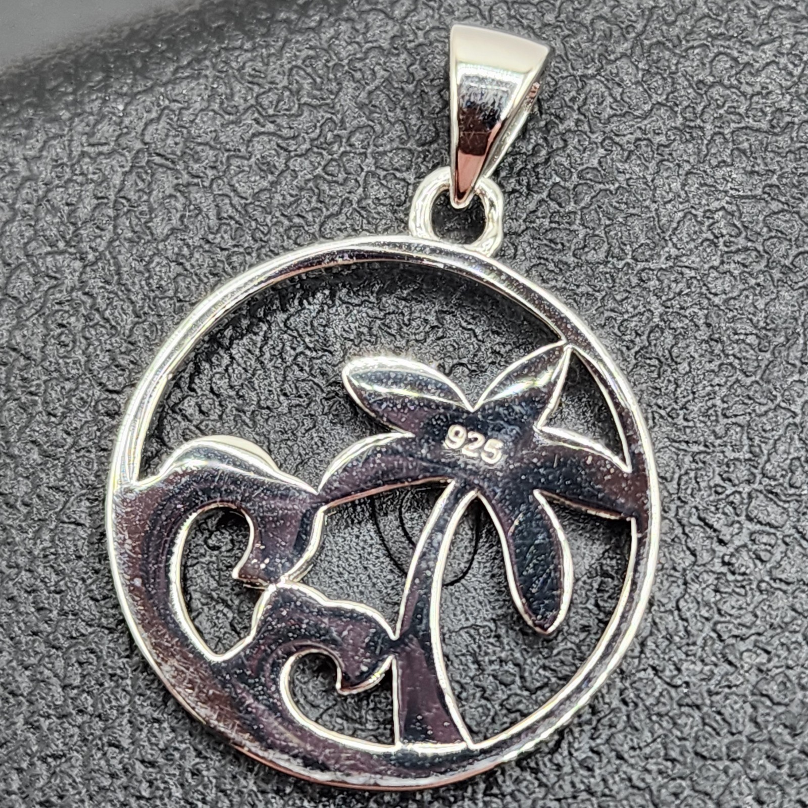 925 NEW Sterling Silver Pendant- Lab Opal Waves & Palm Trees 19mm Diameter FREE