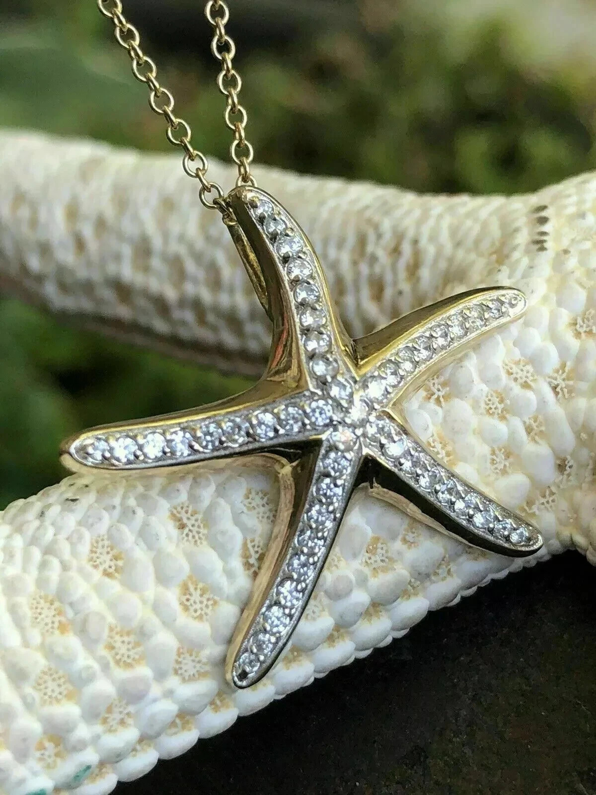 0.90Ct Round Cut Moissanite Star Fish Pendant 14K Yellow Gold Plated Free Chain