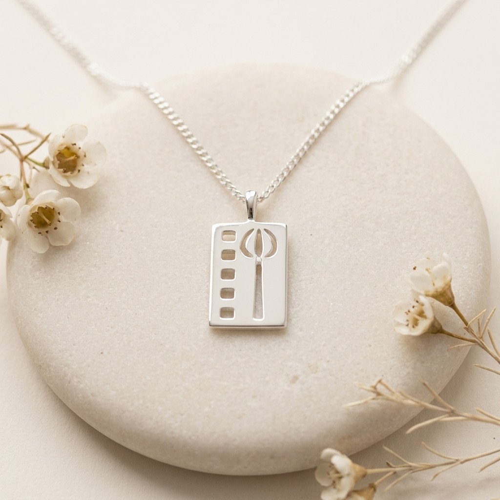Sterling silver Charles Rennie Mackintosh pendant necklace with 18″ chain & box
