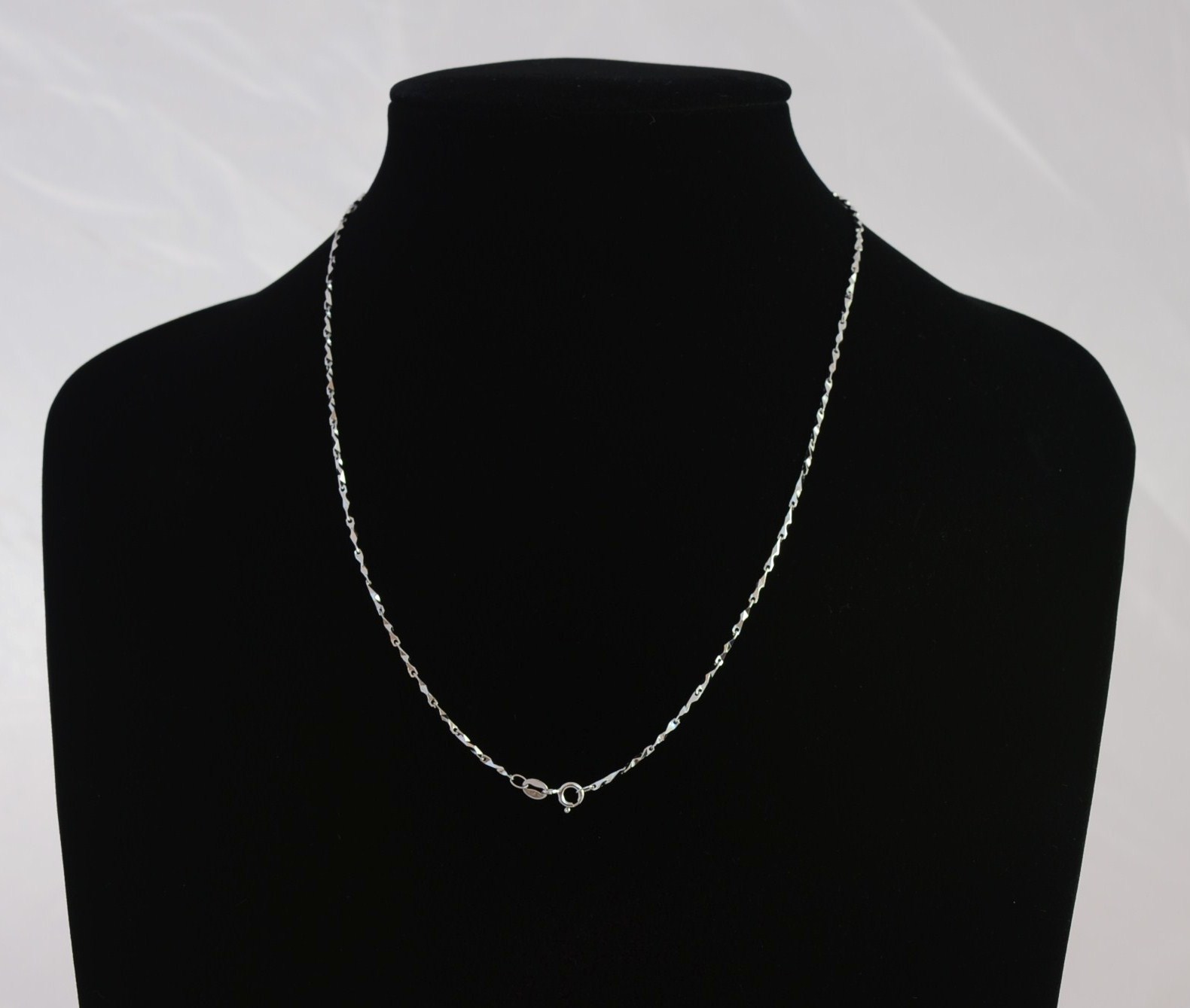 S925 Fine Sterling Silver Twisted Necklace Chain 1.5mm / 18″ / 3.4g USA seller