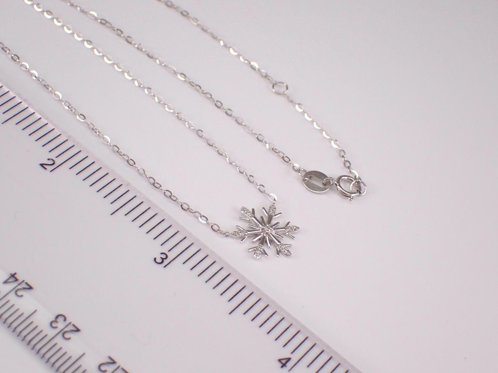 0.40 Ct Round Cut Moissanite Snowflake Pendant Necklace 14K White Gold Plated