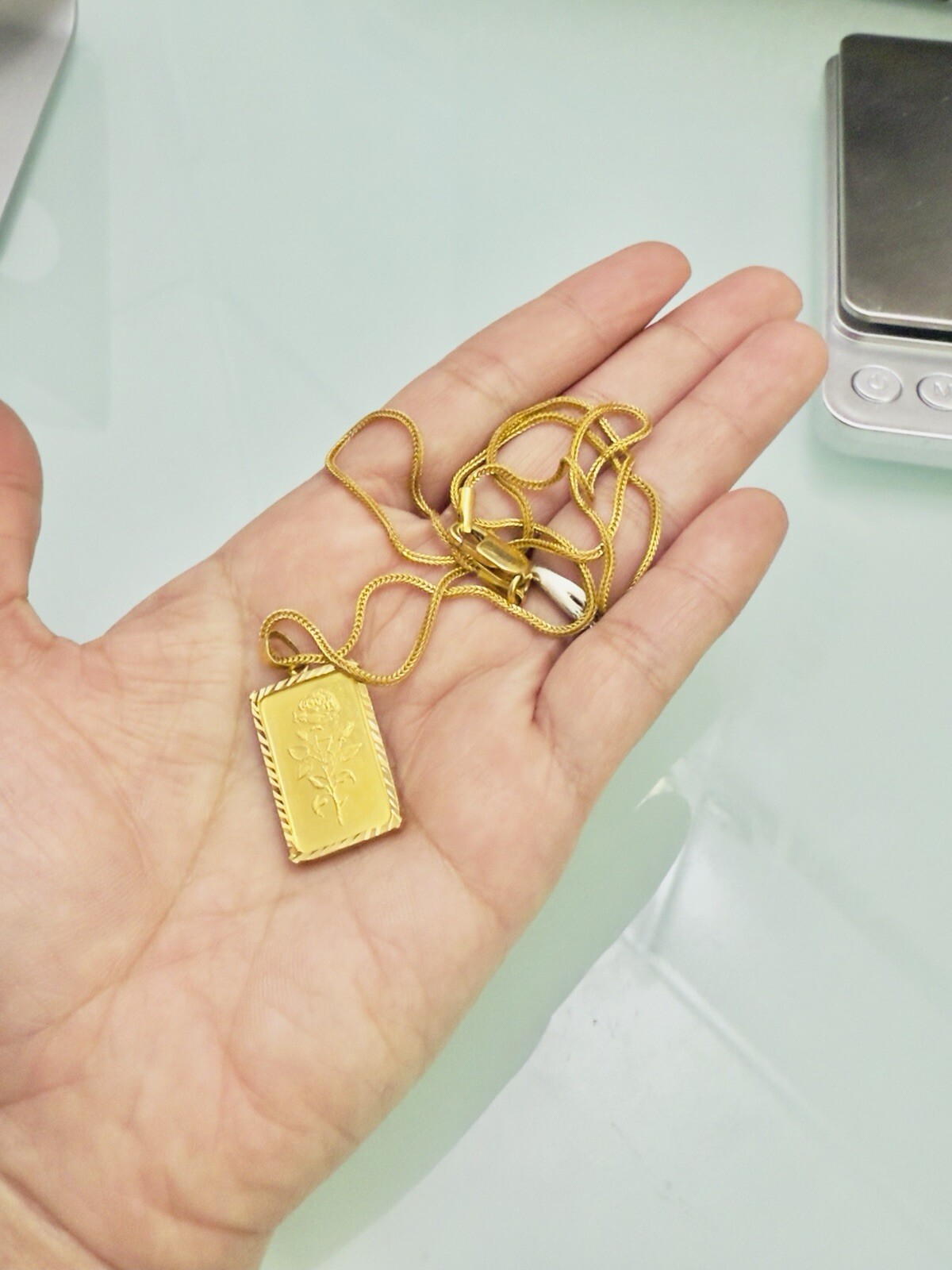 Unisex Emirates Gold Bar Pendant Dubai 999.9 With 18k Bezel Chain Necklace