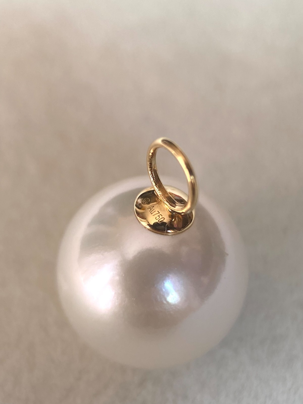 £500 Solid 18K Gold_Large Premium 13.3mm Crystal White Freshwater Pearl Pendant