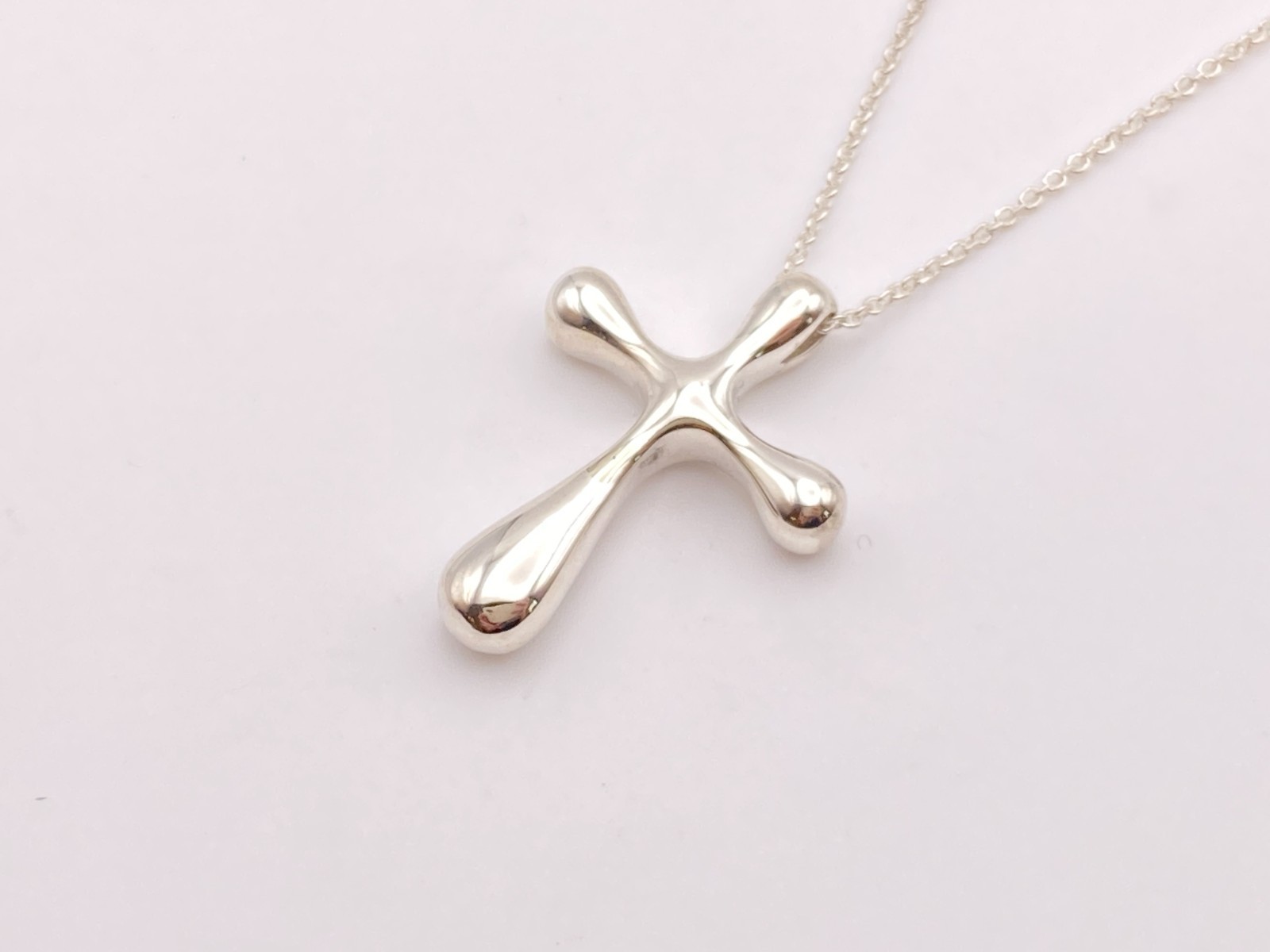 Tiffany & Co. 29mm Small Cross Pendant Necklace 16″ Silver 7.5g