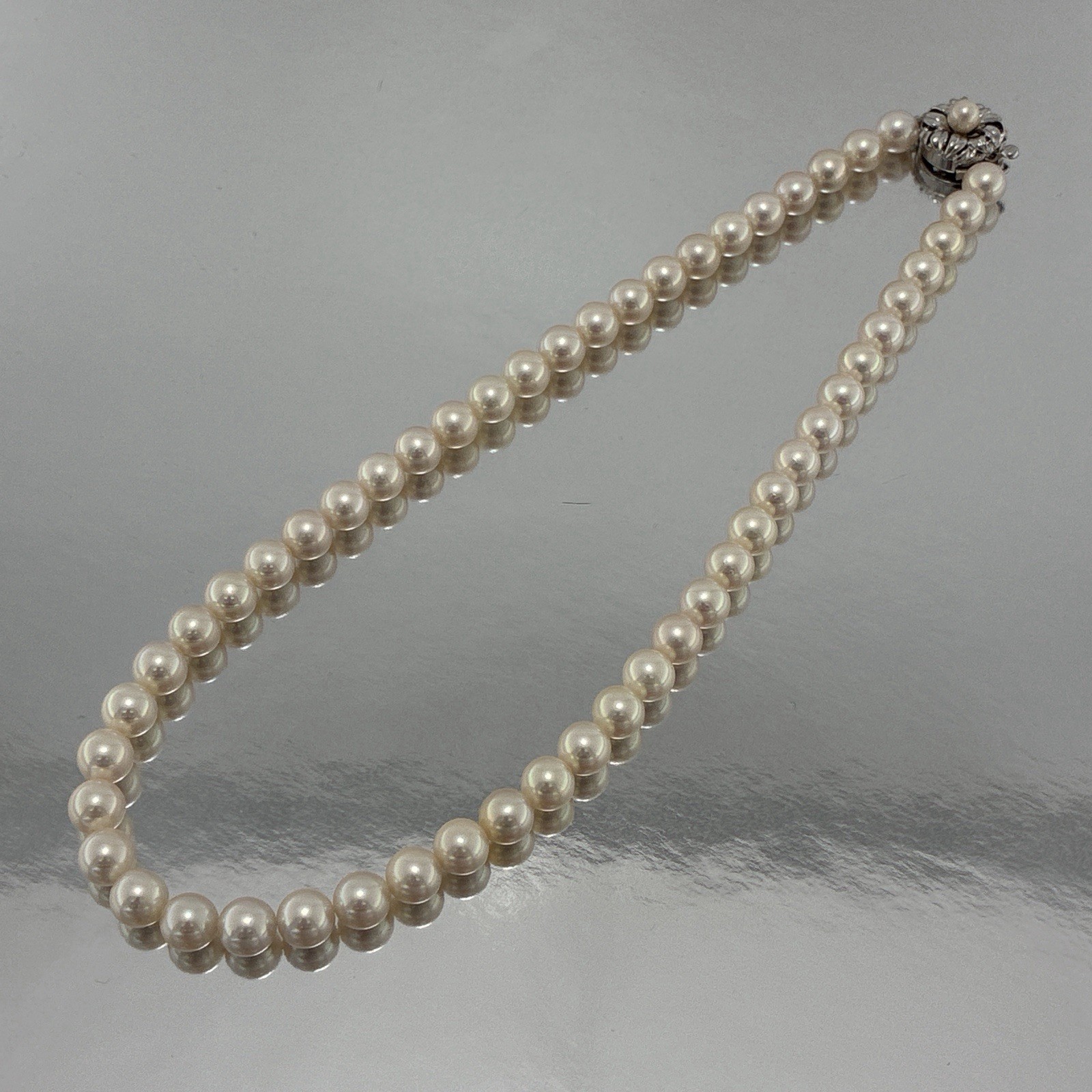 Hanadama 7.5-8mm Pearl Japanese Akoya White-Rose Necklace Silver 16.93″