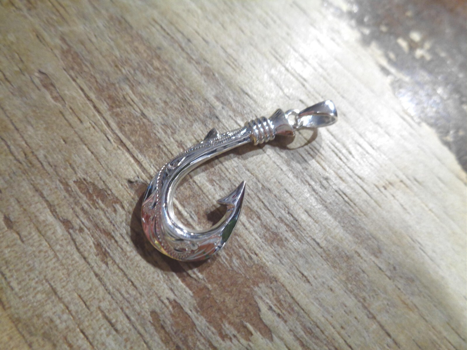 19MM SOLID 925 SILVER 2SIDED ENGRAVED HAWAIIAN SCROLL MAILE FISH HOOK PENDANT #2