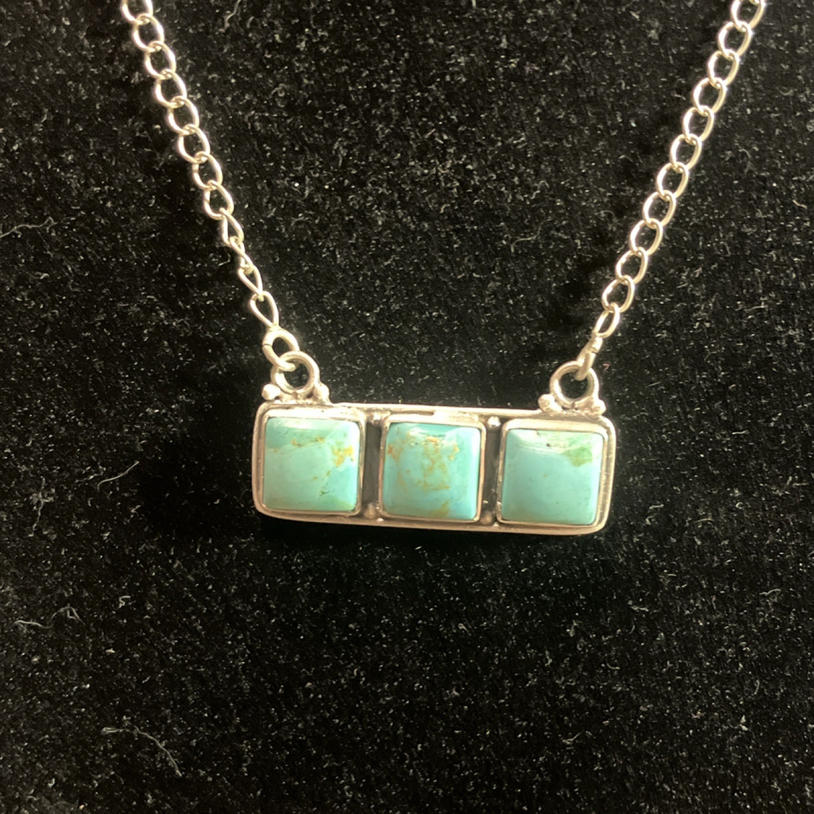 Native made 3 Turquoise cabochon Stones 18″ Cable Chain Hook BAR NECKLACE SILVER