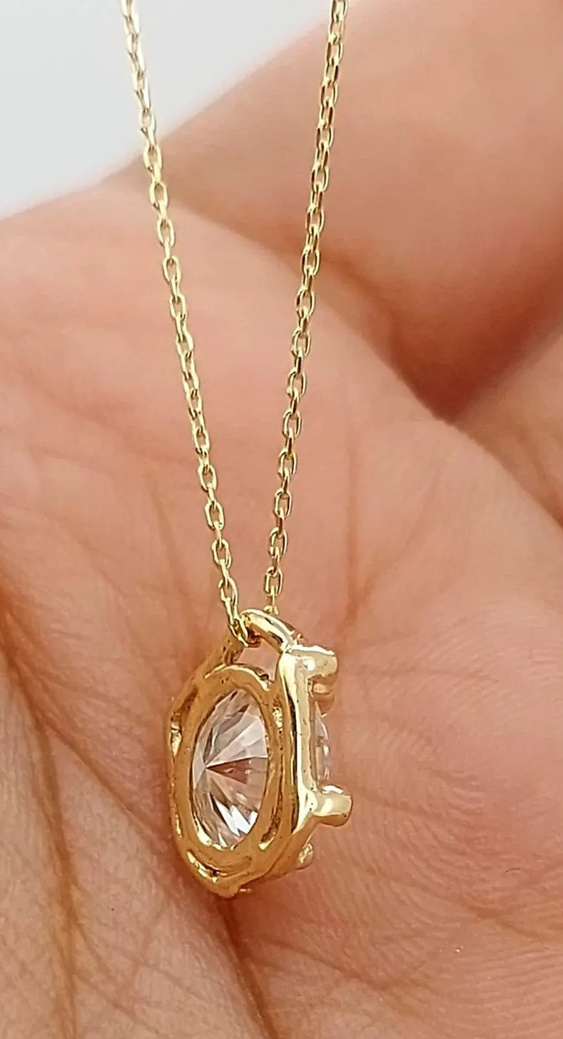 IGI 3.10 Ct Oval-Cut EF/VS1 Lab Grown Diamond Solitaire Pendant 14k Yellow Gold
