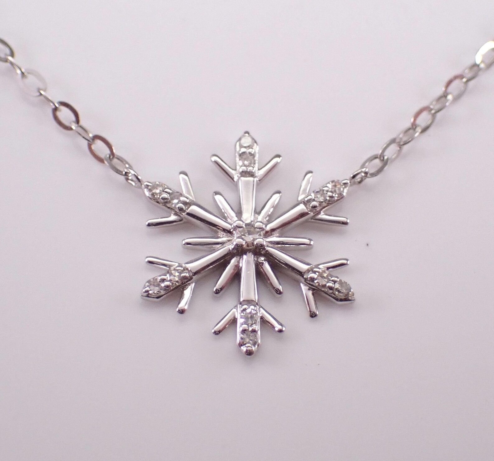 0.40 Ct Round Cut Moissanite Snowflake Pendant Necklace 14K White Gold Plated