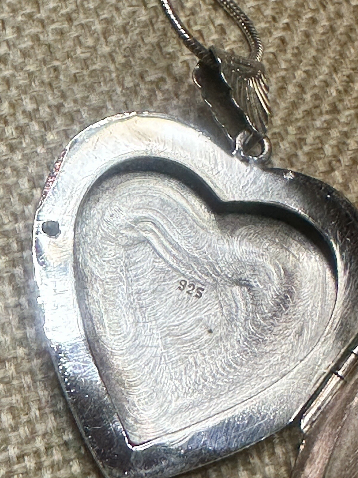 Sterling Silver 24” Snake Chain With Engraved Swirl Pattern Heart Locket 17.44g