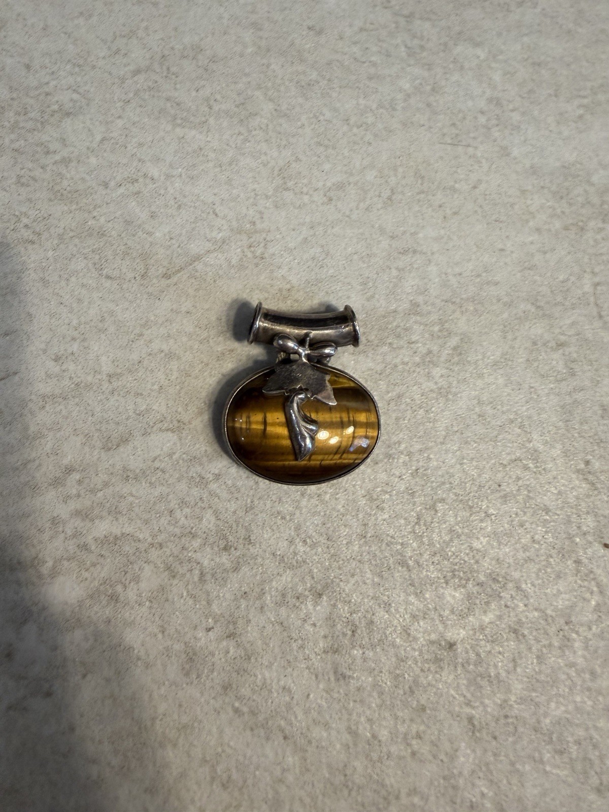Sterling Silver Tiger’s Eye Pendant – Oval Cabochon