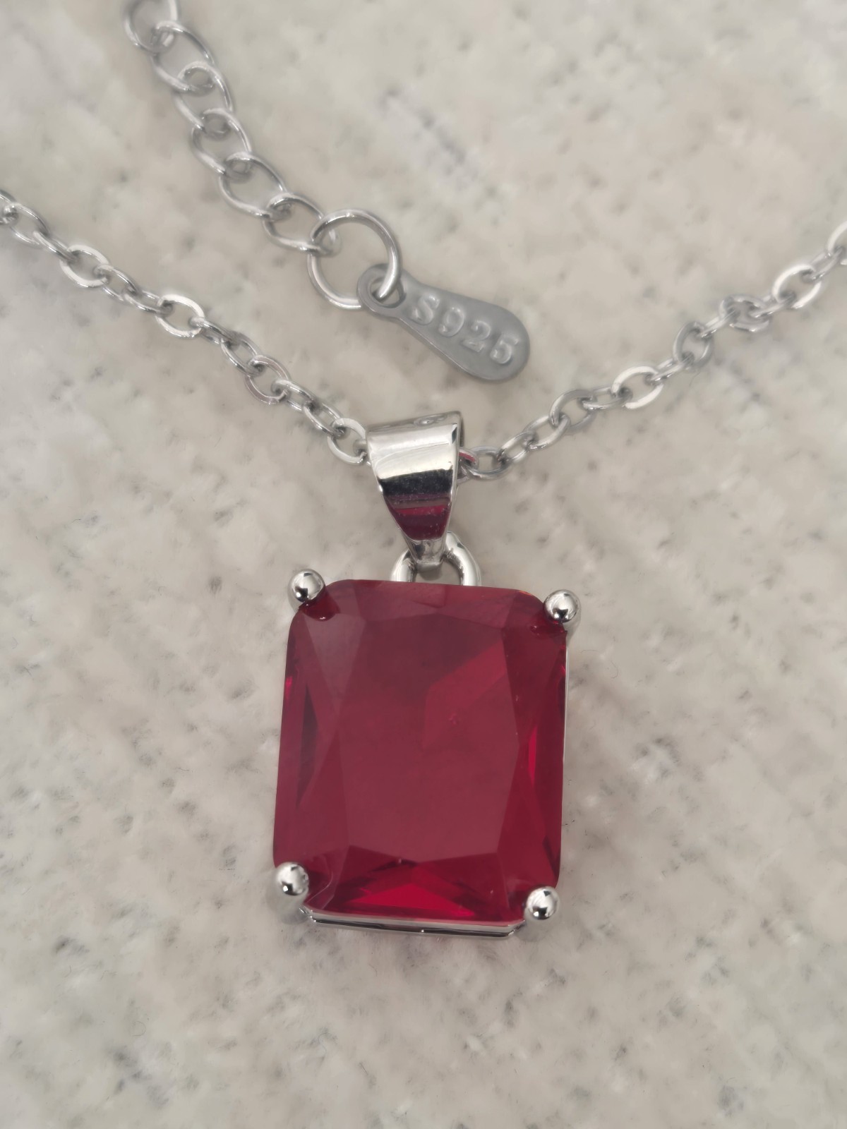 Sterling Silver Red Cube Crystal 20 Inch Adjustable Necklace. UK Seller