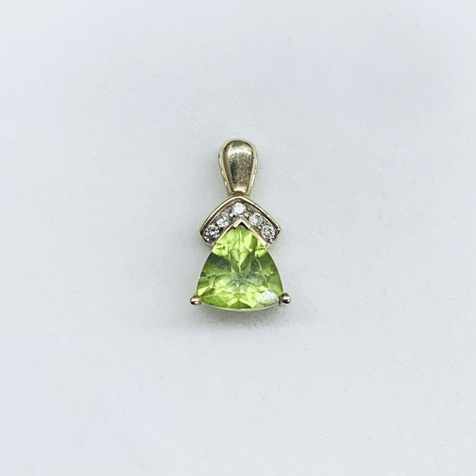 Vintage 14k Yellow Gold Trillion Cut Natural Peridot & Diamond Pendant Charm