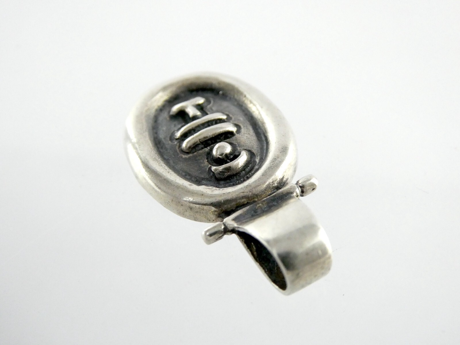 Omega Upsilon Designer Mark Sterling Silver Geometric Pendant 925 3.6g 1 1/8 In