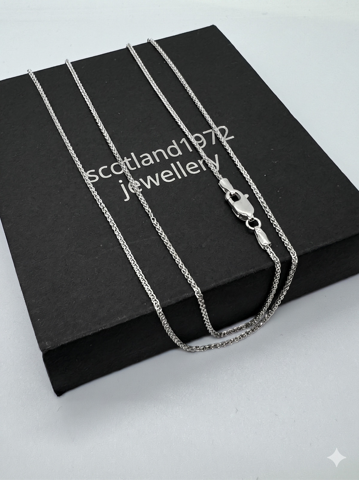 9ct Solid White Gold Spiga Necklace Length 18 Inches / 45cm (A057A)