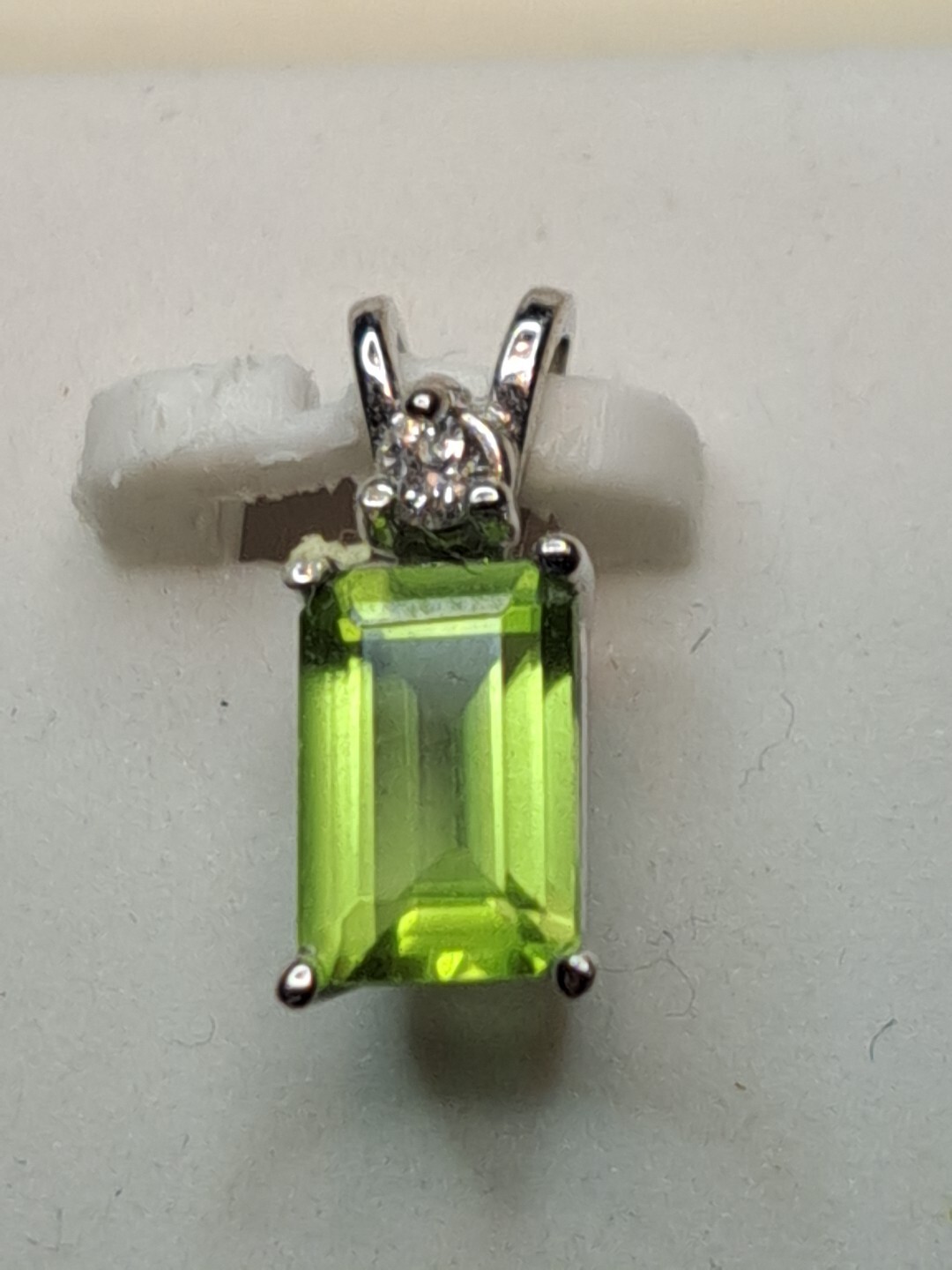 New 14 Karat White Gold Light Green Paridot Pendant With Diamond 10MMx5MM 12-15