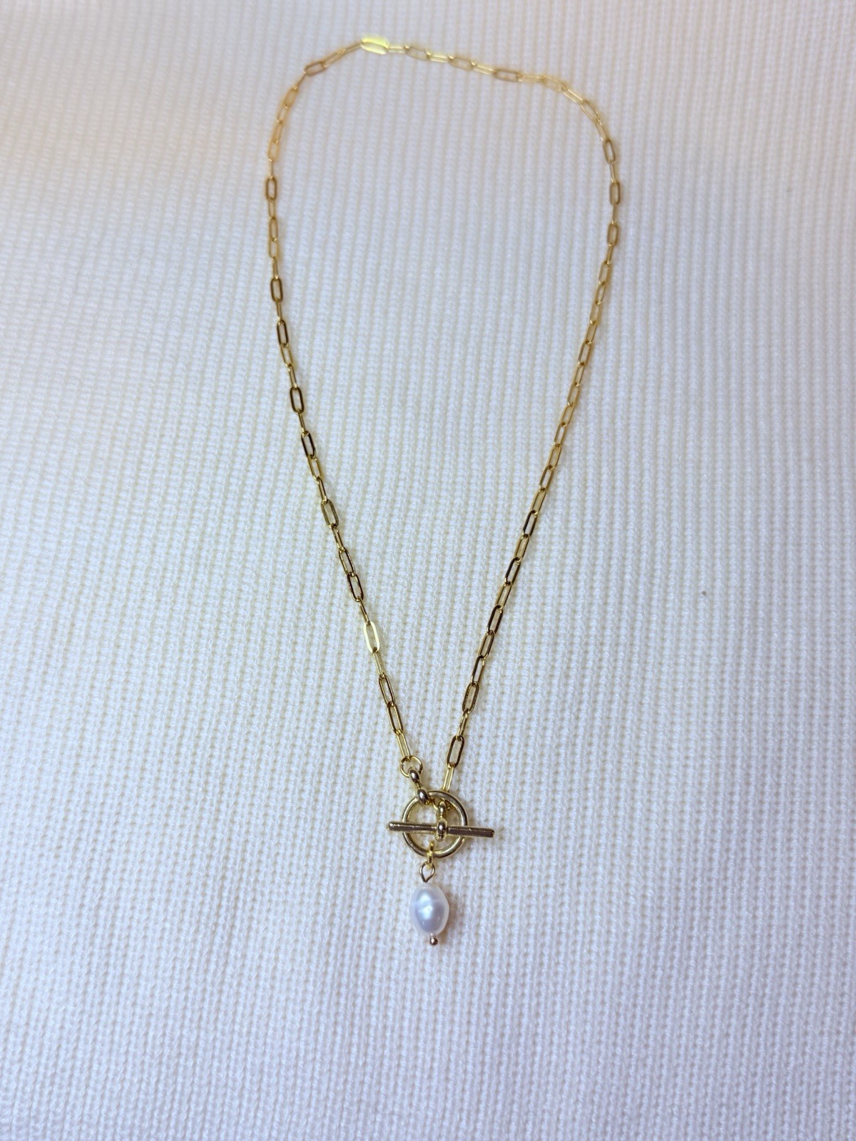 18kt Gold Women’s Necklace With Pearl Pendant And Toggle Clasp