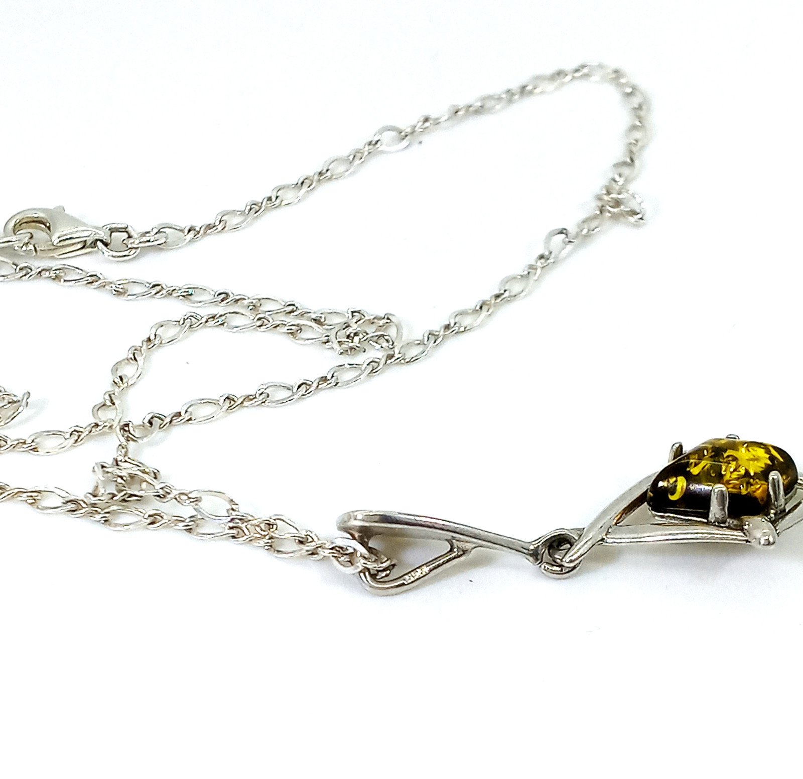Vintage 925 Sterling Silver Deep Forest Green Baltic Amber Kanji-Style Necklace