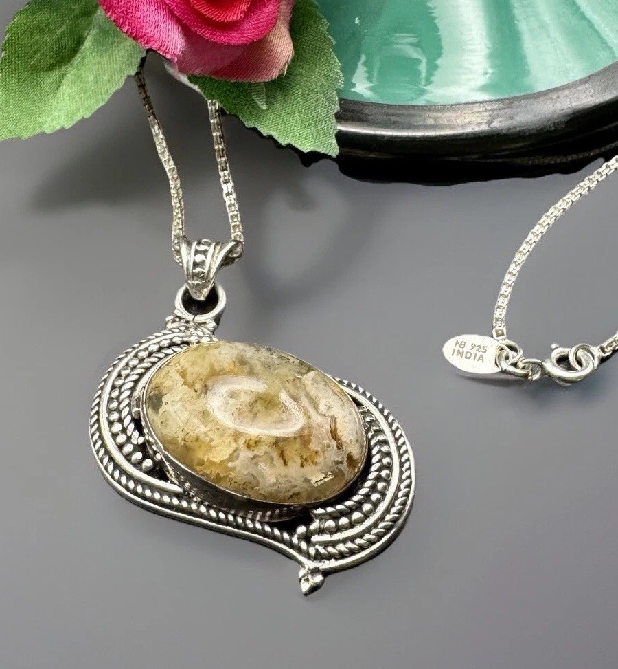 Bezel Set Jasper Cabochon Stone In Detailed Silver With 18in NB India Box Chain